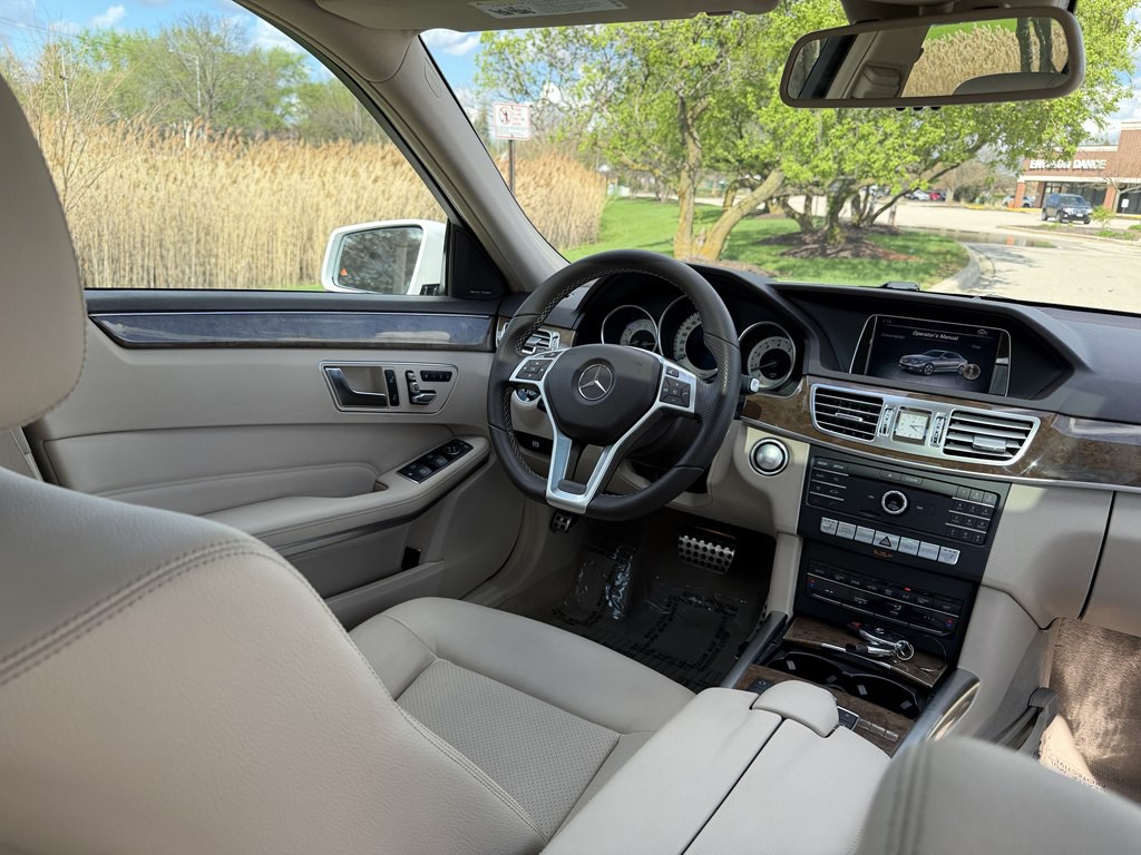 2016 Mercedes-Benz E-Class Image 34