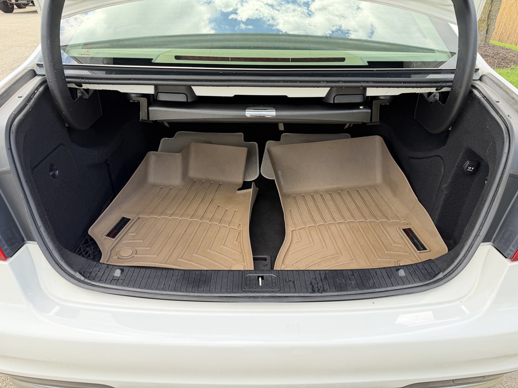 2016 Mercedes-Benz E-Class Image 35