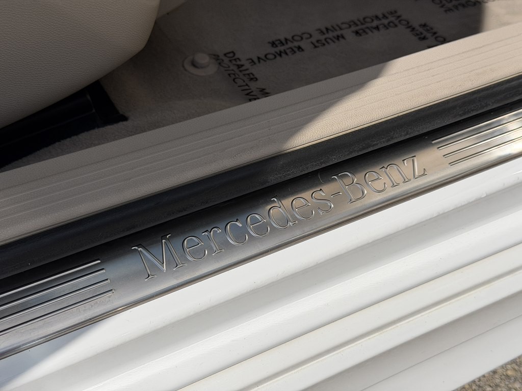 2016 Mercedes-Benz E-Class Image 44