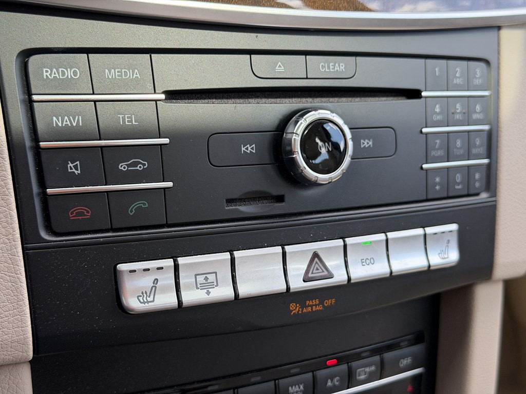 2016 Mercedes-Benz E-Class Image 49