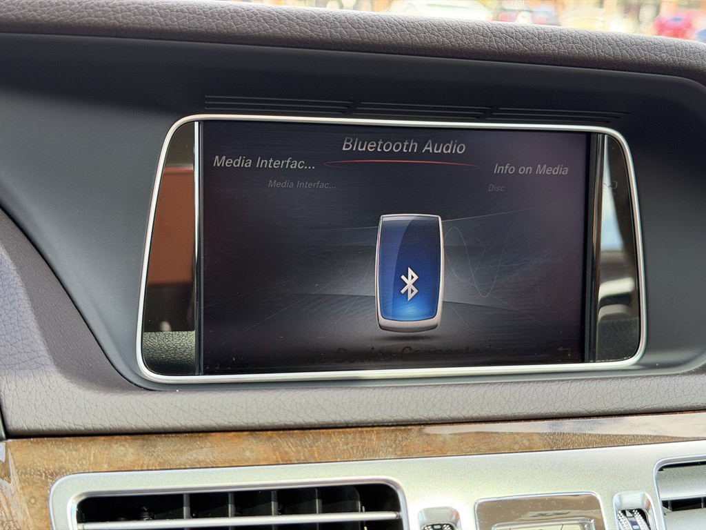 2016 Mercedes-Benz E-Class Image 52