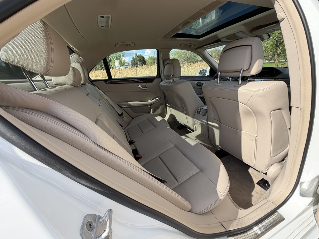 2016 Mercedes-Benz E-Class Image 57