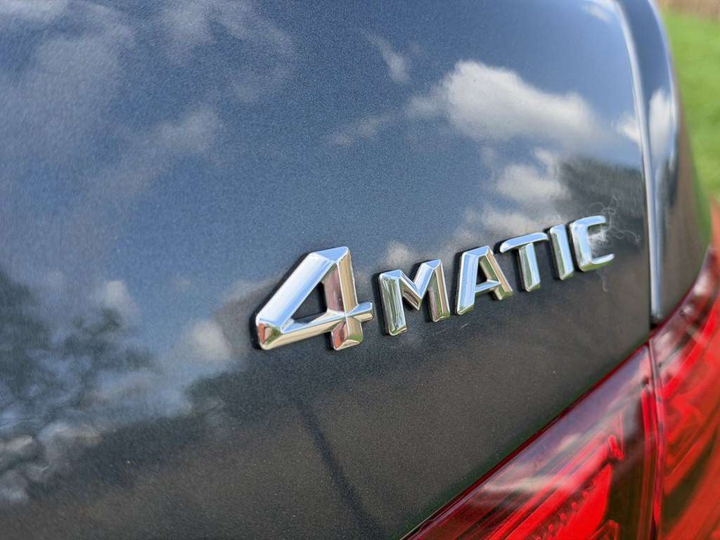 2016 Mercedes-Benz E-Class Image 10