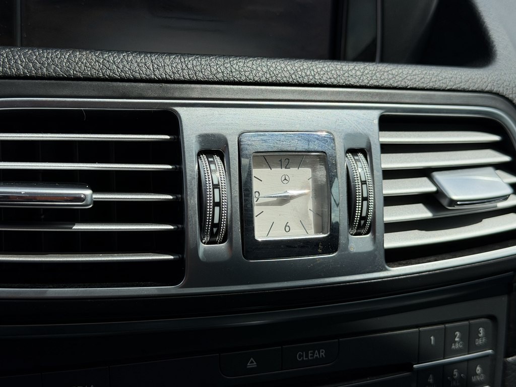 2016 Mercedes-Benz E-Class Image 24