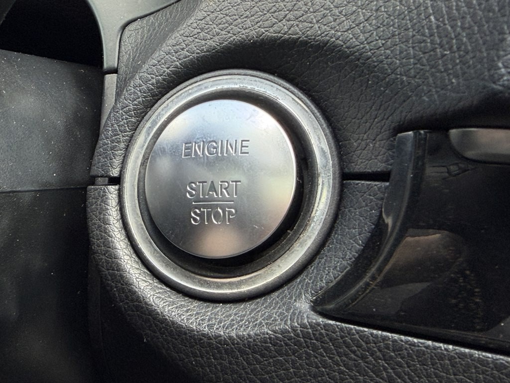 2016 Mercedes-Benz E-Class Image 38