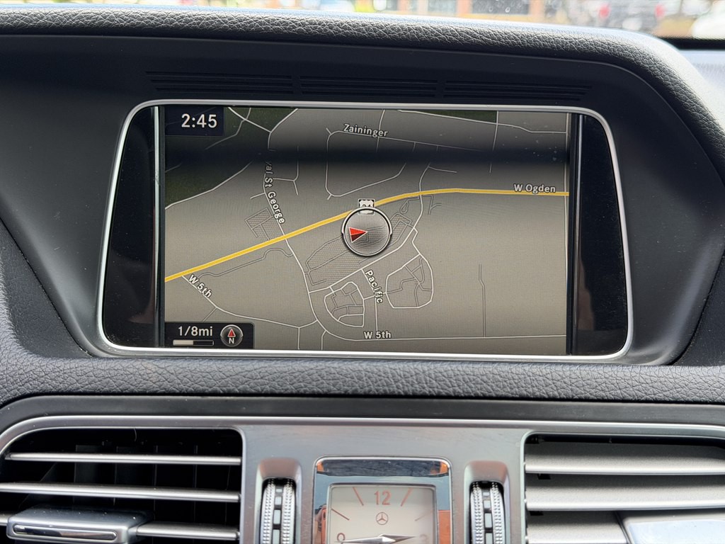 2016 Mercedes-Benz E-Class Image 40