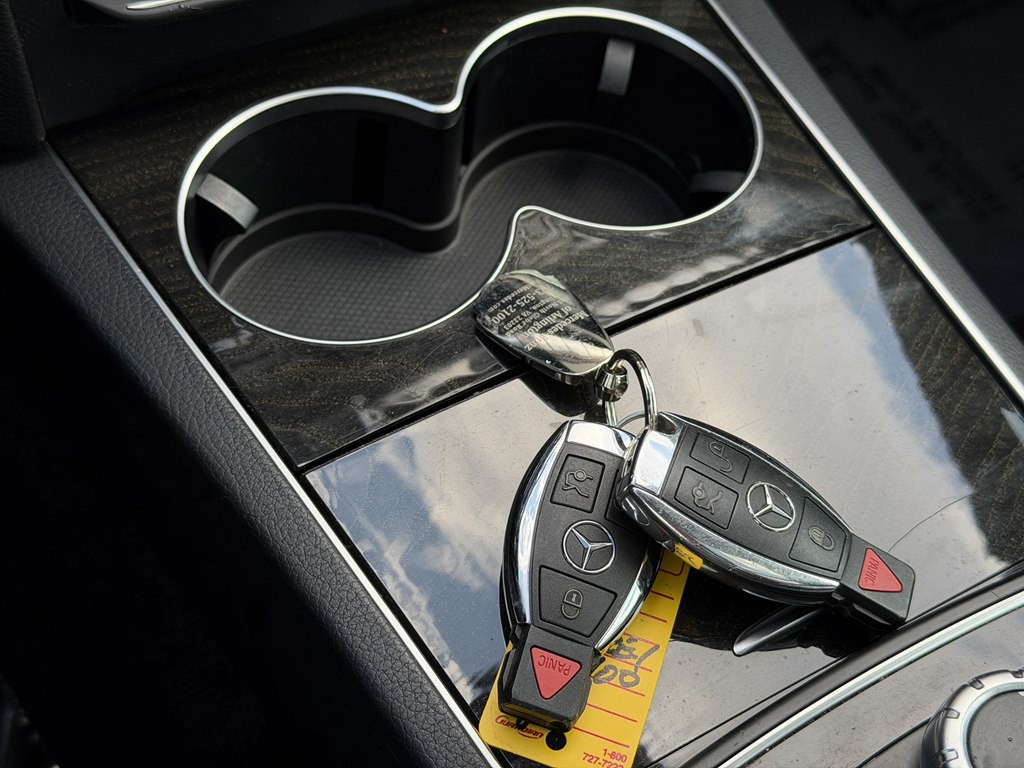 2016 Mercedes-Benz E-Class Image 45