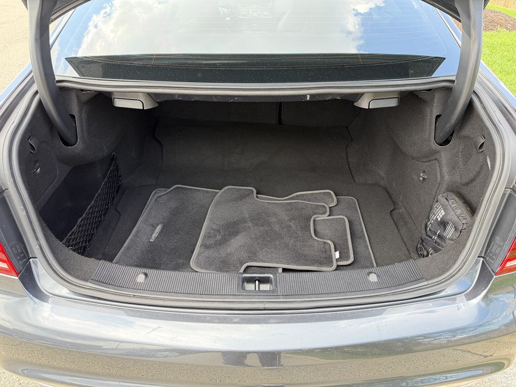 2016 Mercedes-Benz E-Class Image 50