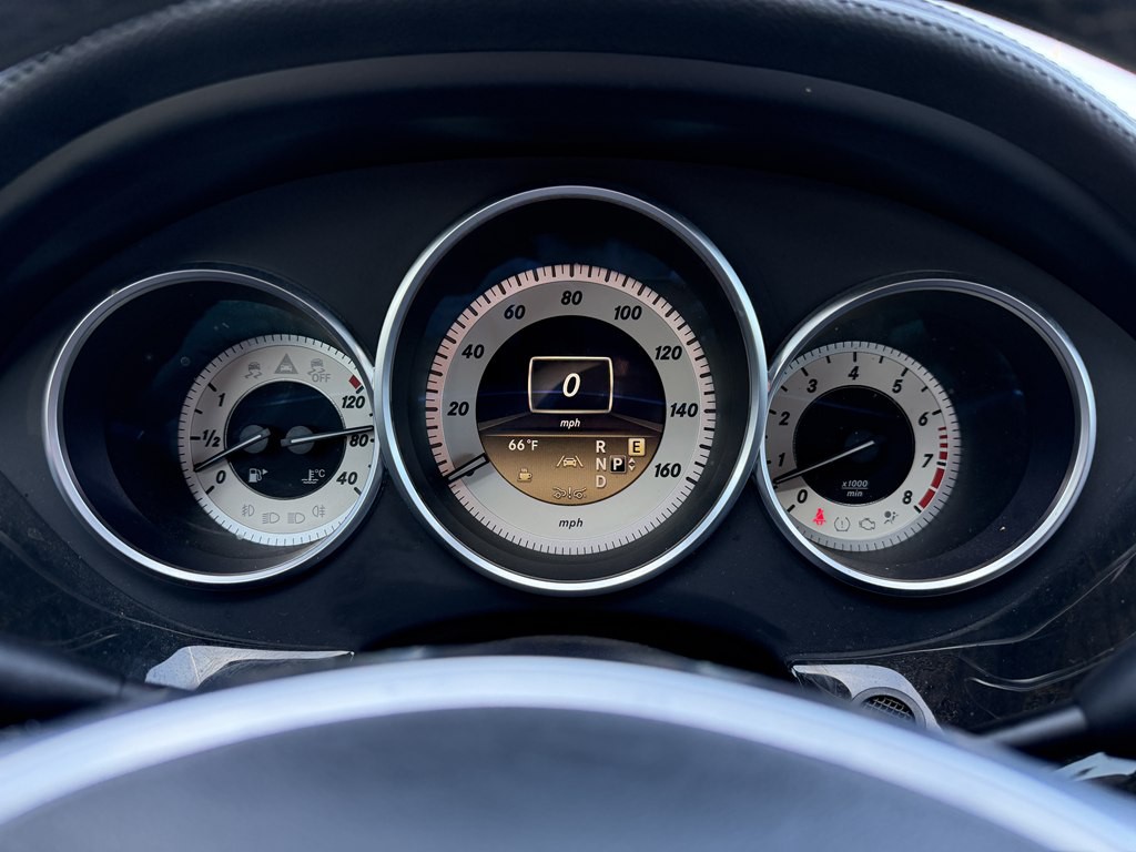 2012 Mercedes-Benz CLS-Class Image 23