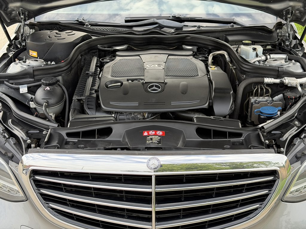 2014 Mercedes-Benz E-Class Image 19