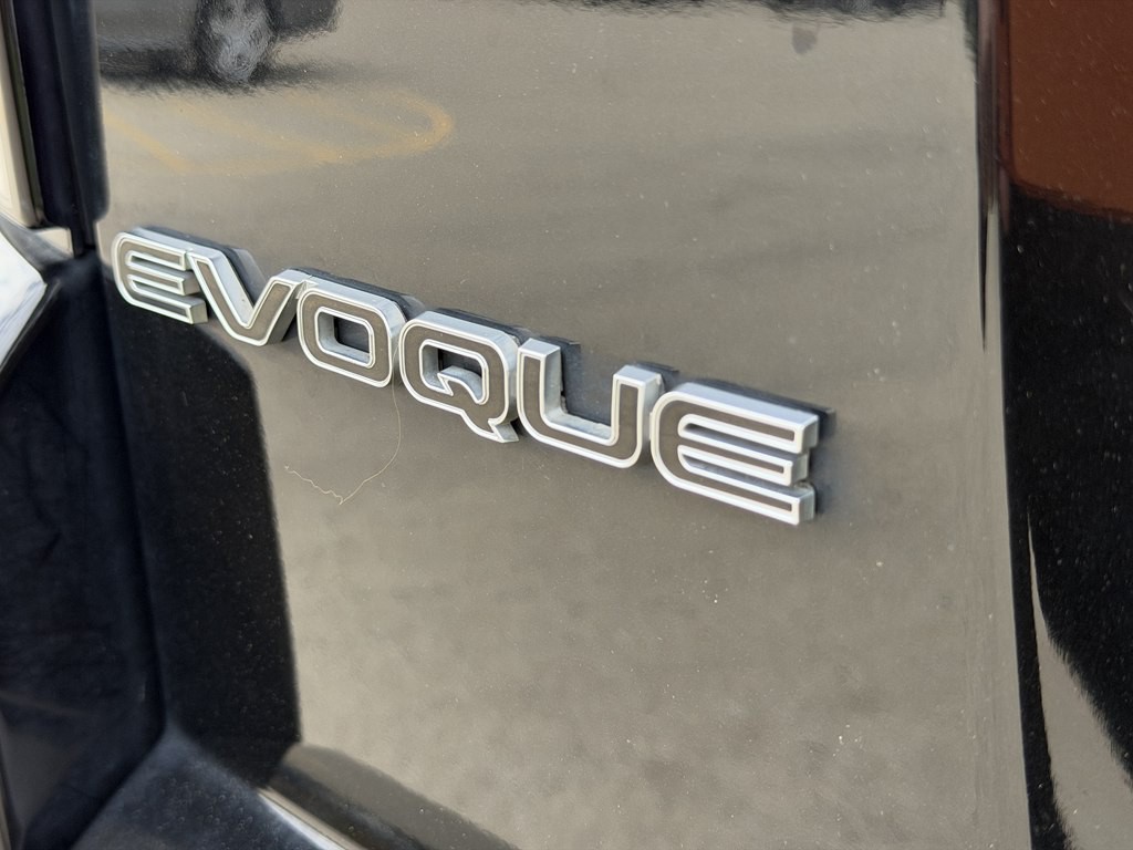 2015 Land Rover Range Rover Evoque Image 9
