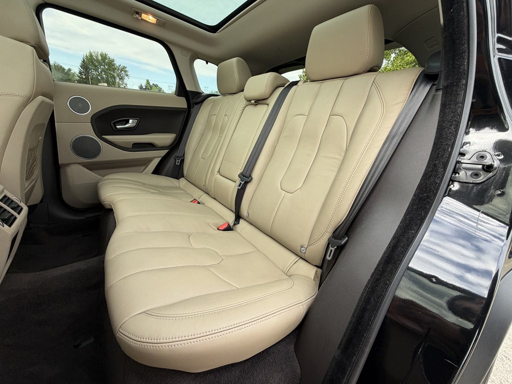 2015 Land Rover Range Rover Evoque Image 28