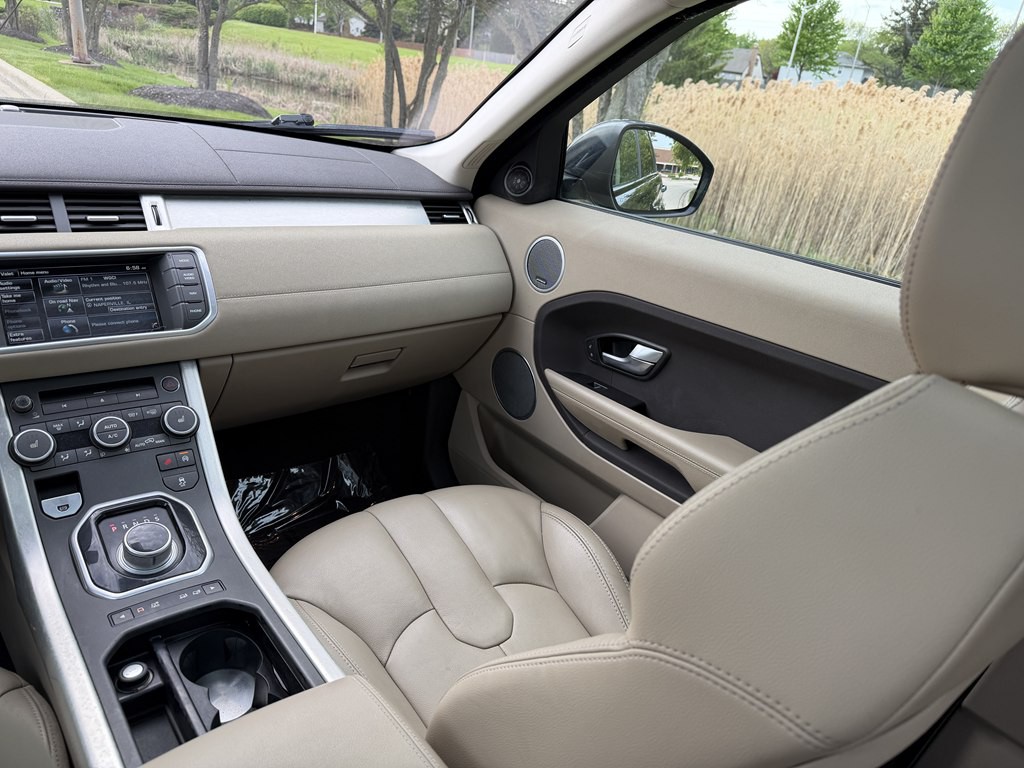 2015 Land Rover Range Rover Evoque Image 29
