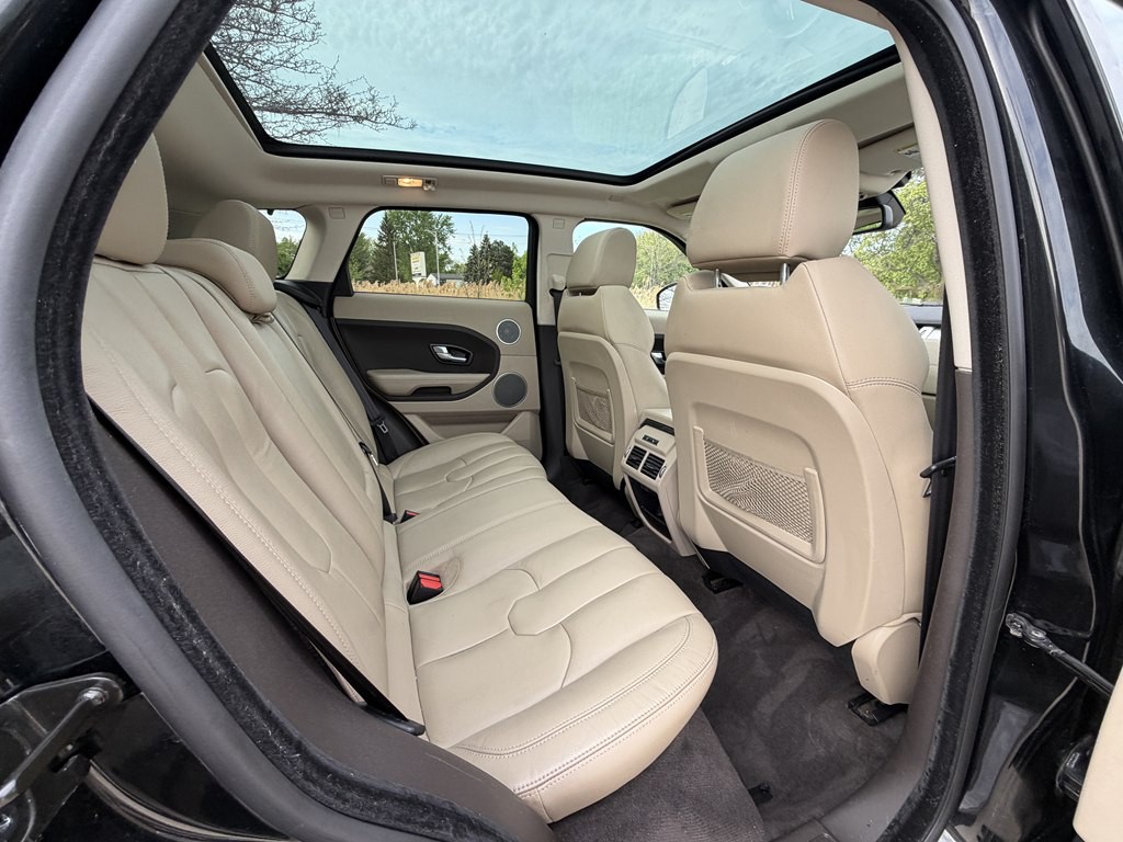 2015 Land Rover Range Rover Evoque Image 30