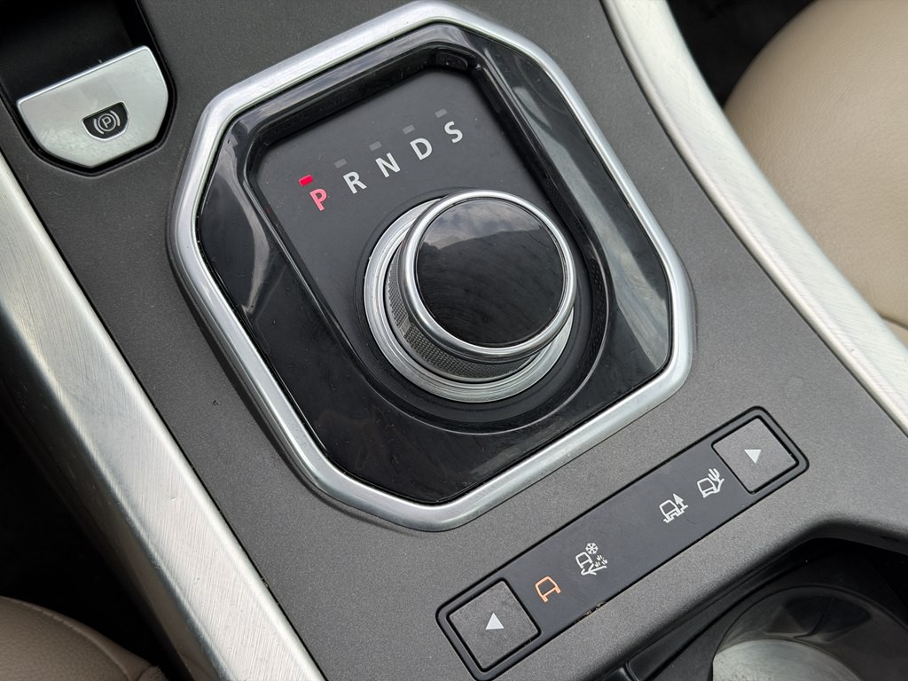 2015 Land Rover Range Rover Evoque Image 34