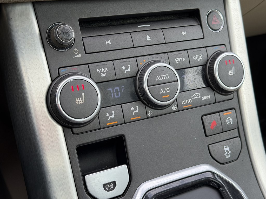 2015 Land Rover Range Rover Evoque Image 35
