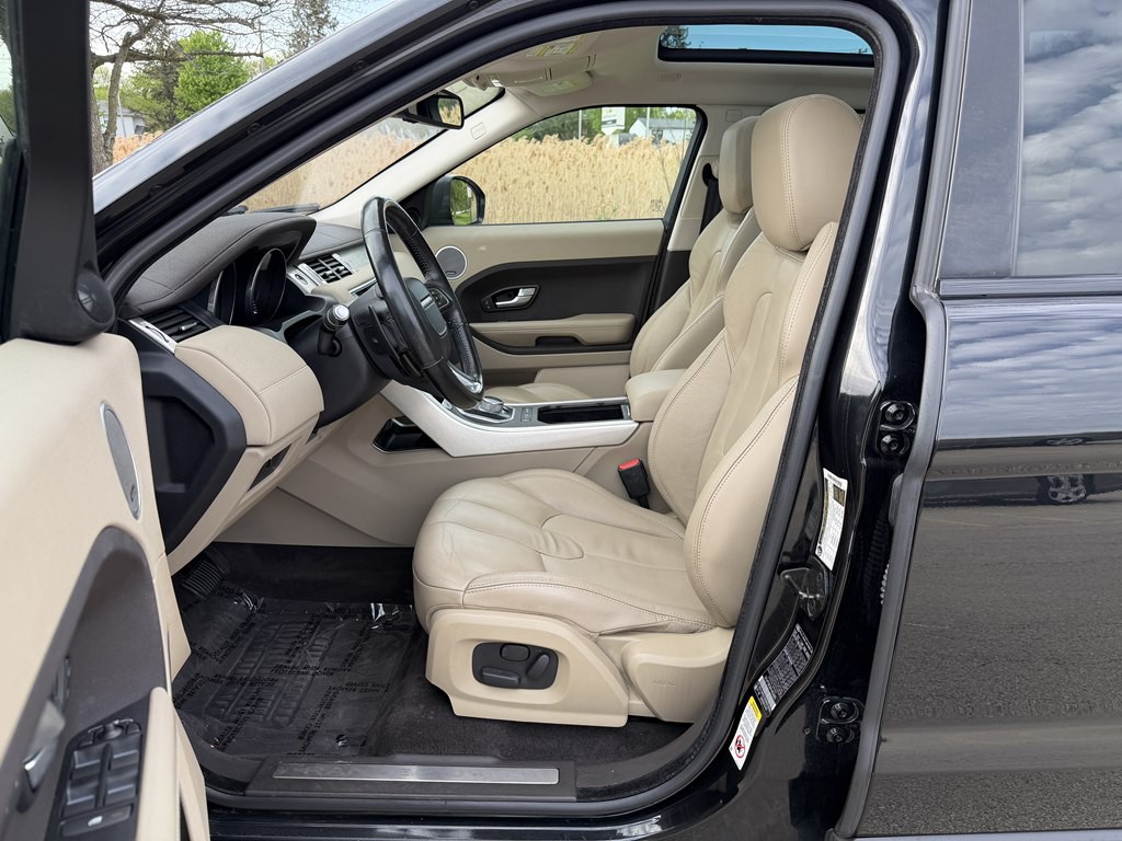 2015 Land Rover Range Rover Evoque Image 38