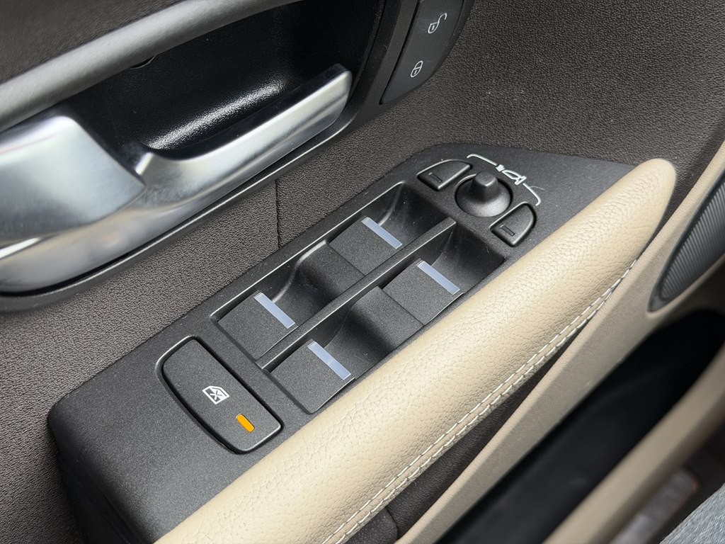 2015 Land Rover Range Rover Evoque Image 48