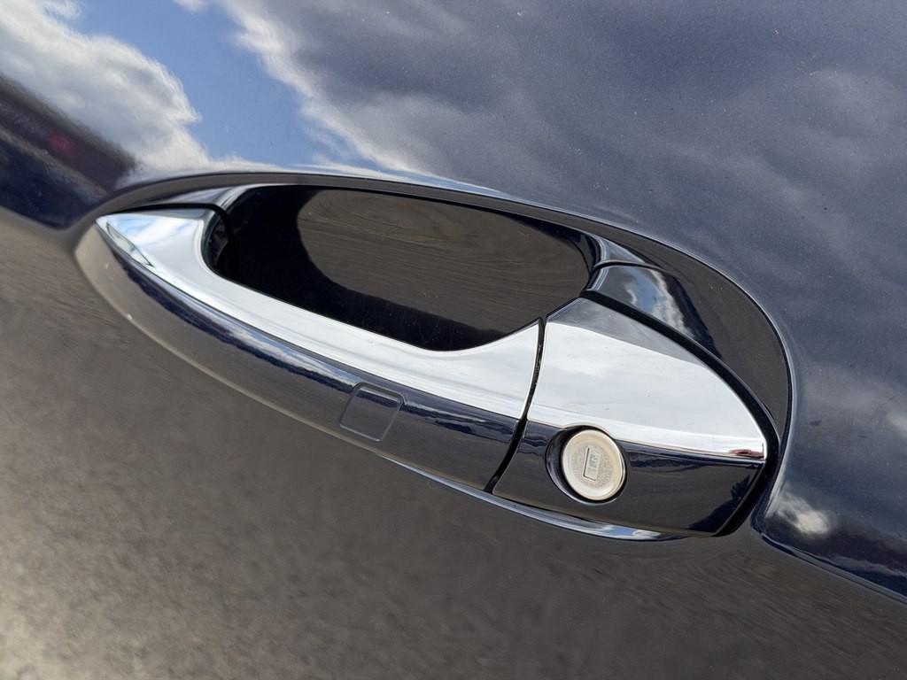 2014 Mercedes-Benz E-Class Image 9