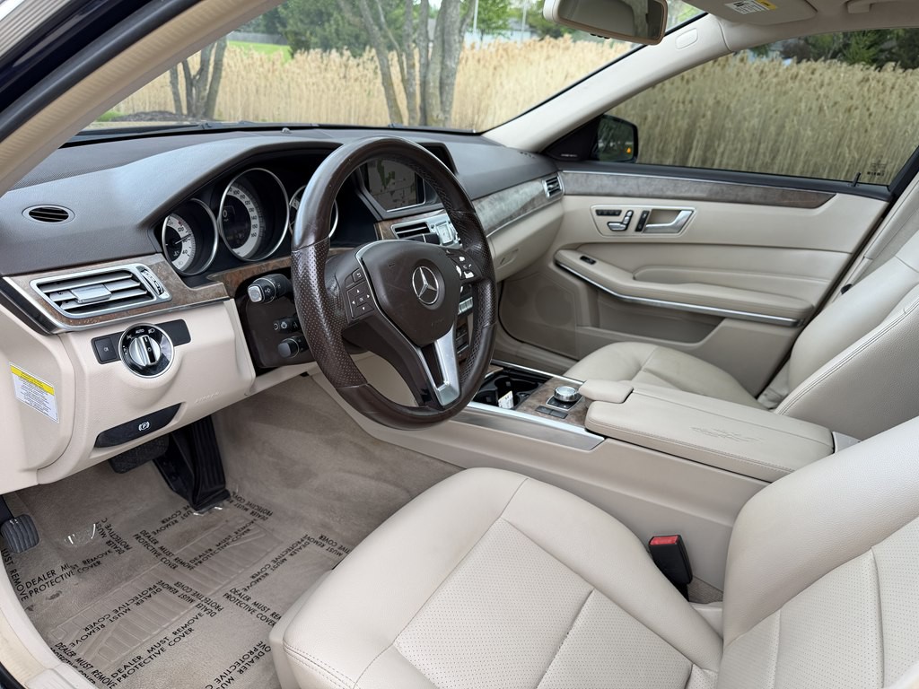 2014 Mercedes-Benz E-Class Image 19
