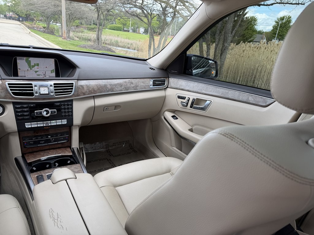 2014 Mercedes-Benz E-Class Image 23