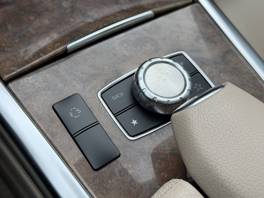 2014 Mercedes-Benz E-Class Image 24