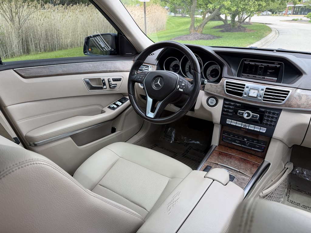 2014 Mercedes-Benz E-Class Image 46