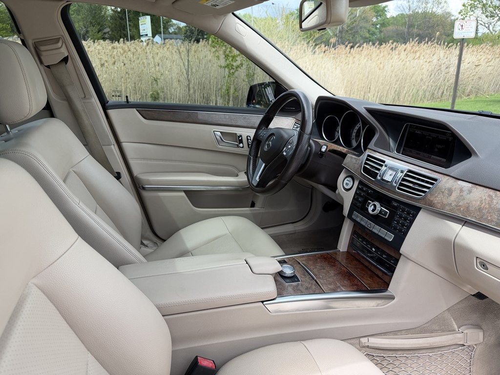 2014 Mercedes-Benz E-Class Image 47