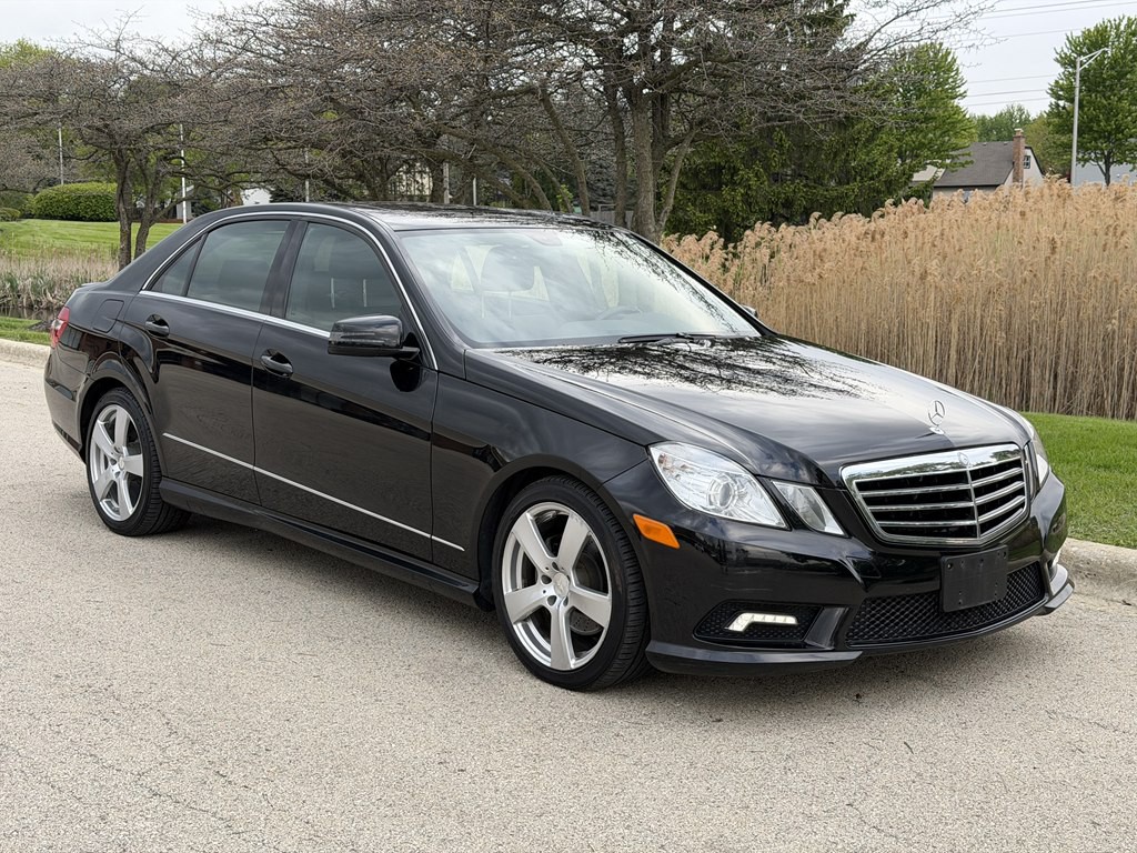 2011 Mercedes-Benz E-Class Image 3