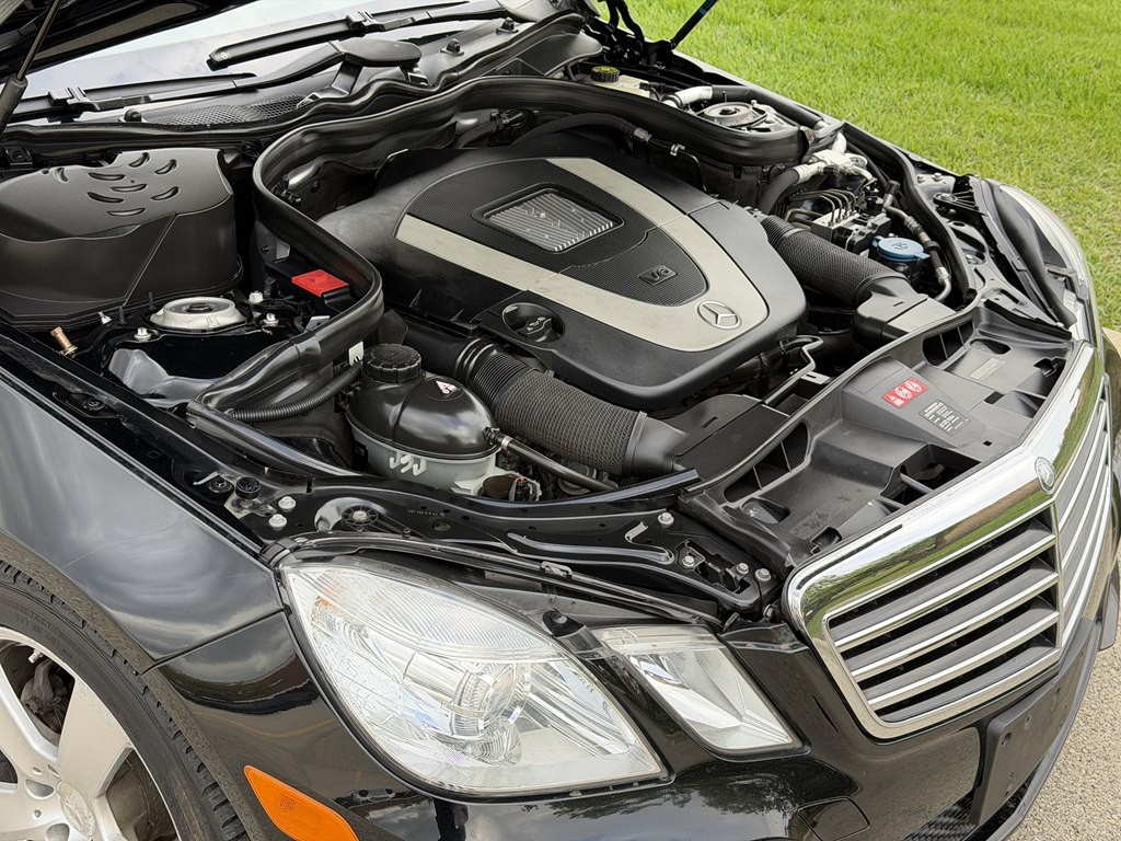 2011 Mercedes-Benz E-Class Image 18