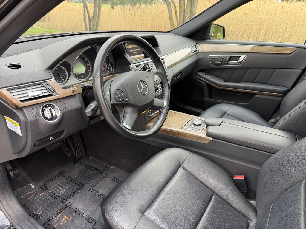 2011 Mercedes-Benz E-Class Image 25