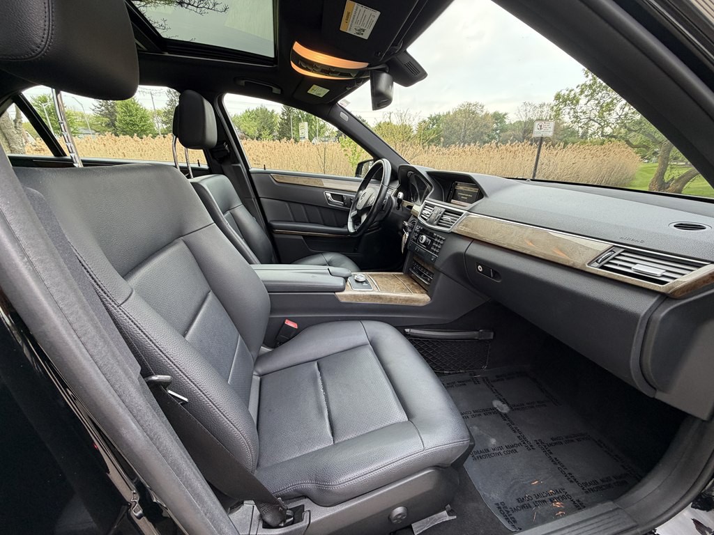 2011 Mercedes-Benz E-Class Image 34