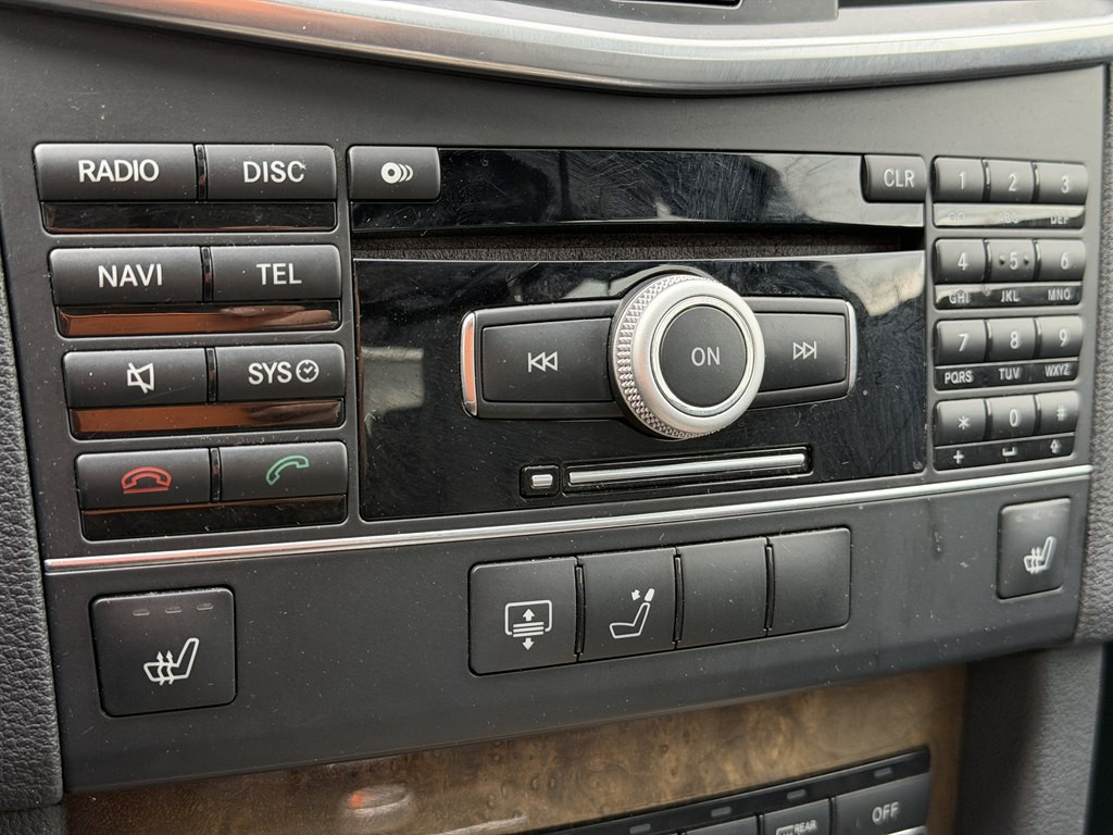 2011 Mercedes-Benz E-Class Image 48