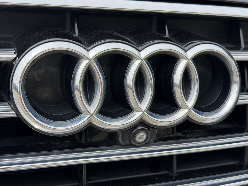 2016 Audi A8 Image 17