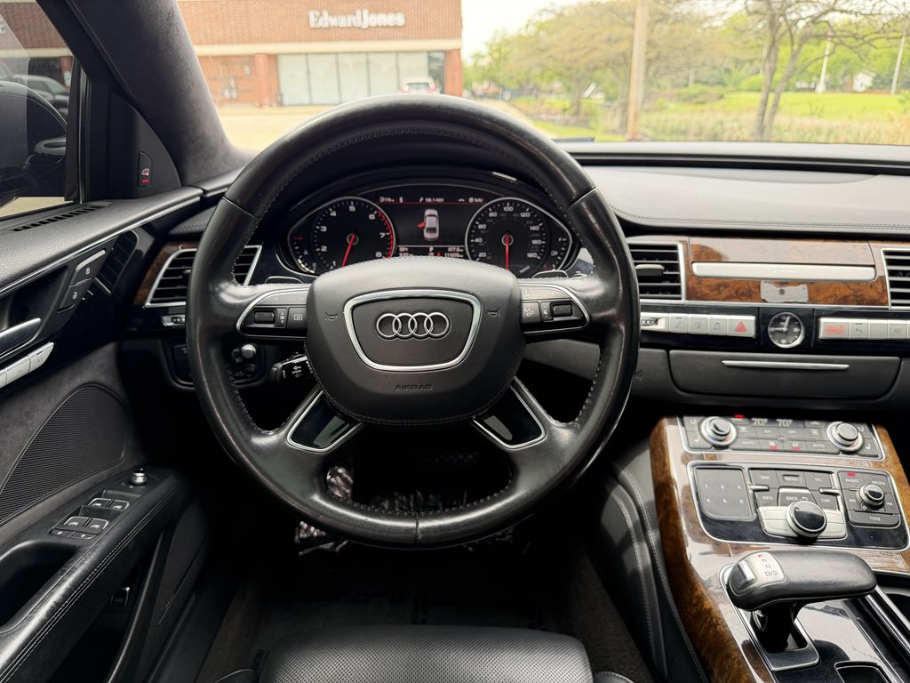 2016 Audi A8 Image 28