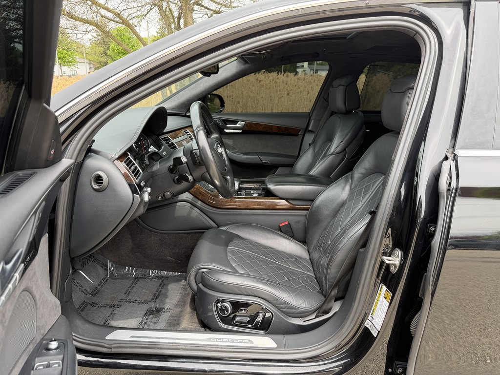 2016 Audi A8 Image 30