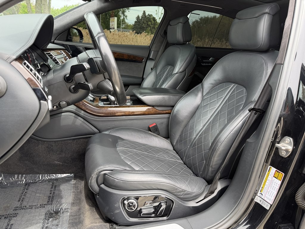 2016 Audi A8 Image 43