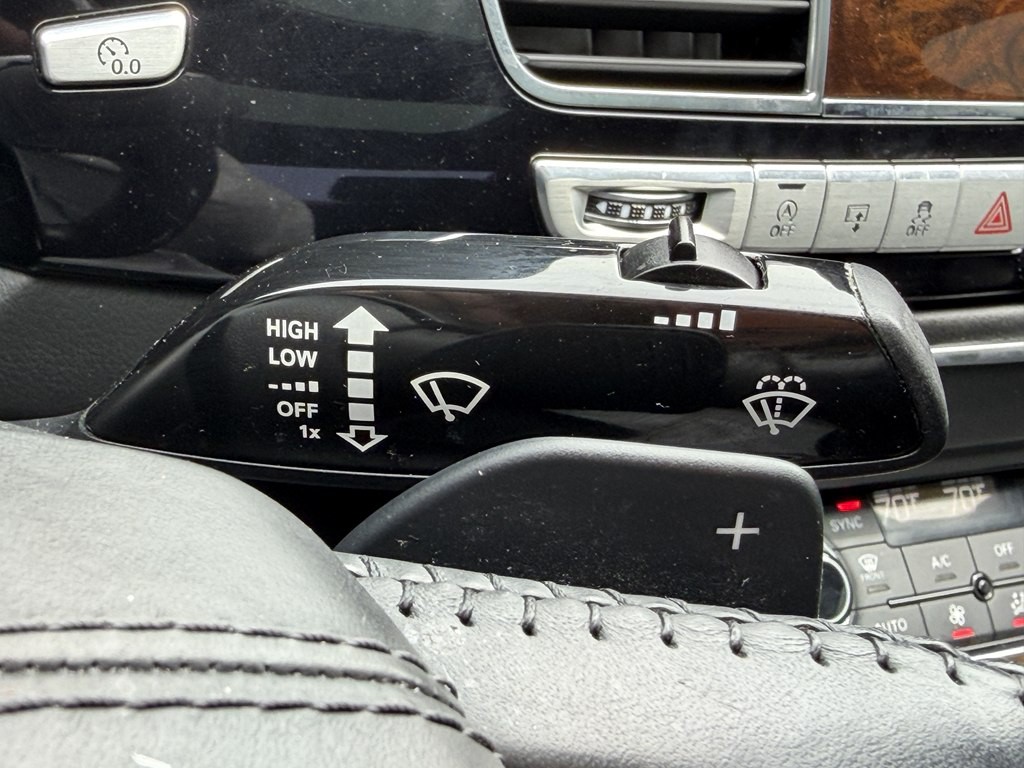 2016 Audi A8 Image 51