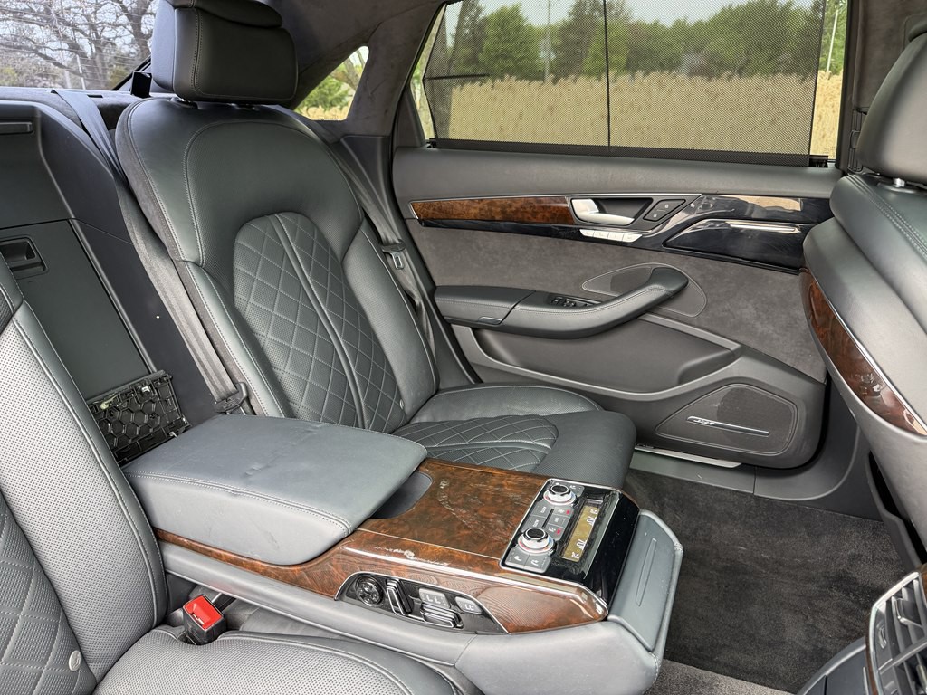 2016 Audi A8 Image 66