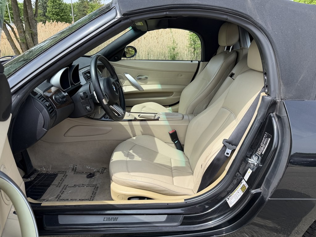 2007 BMW Z4 Image 29