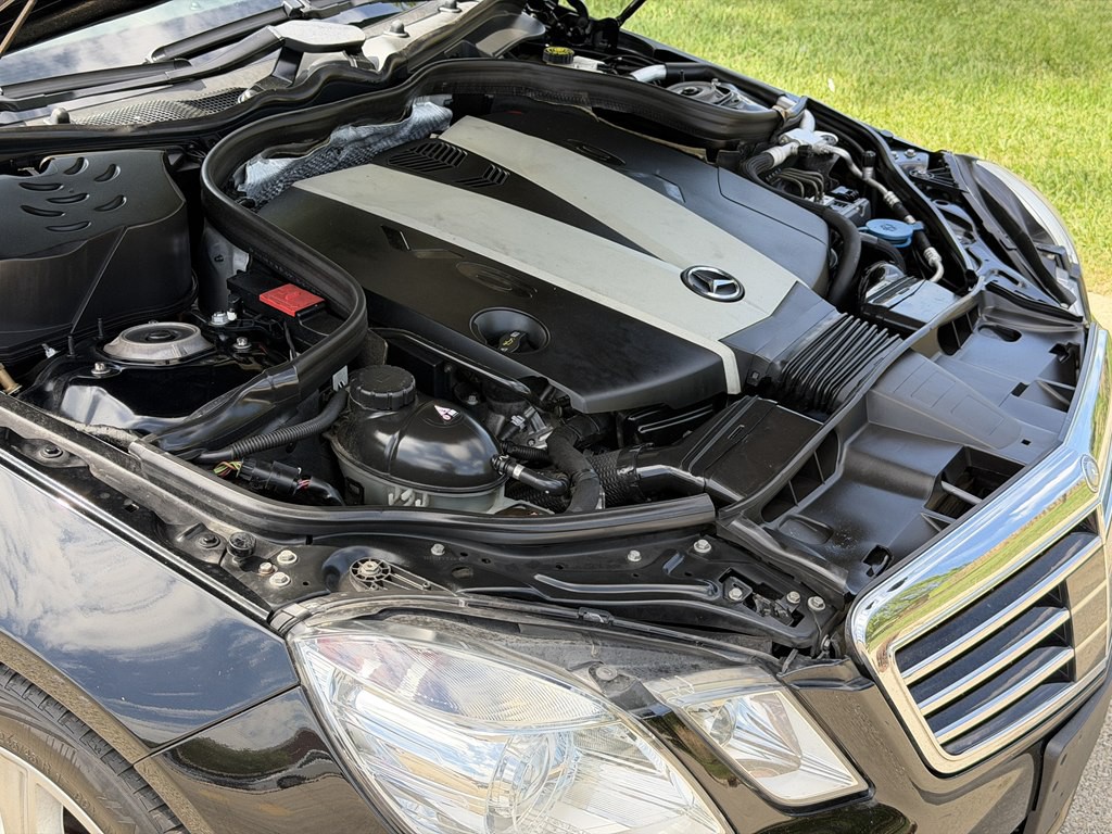 2012 Mercedes-Benz E-Class Image 17