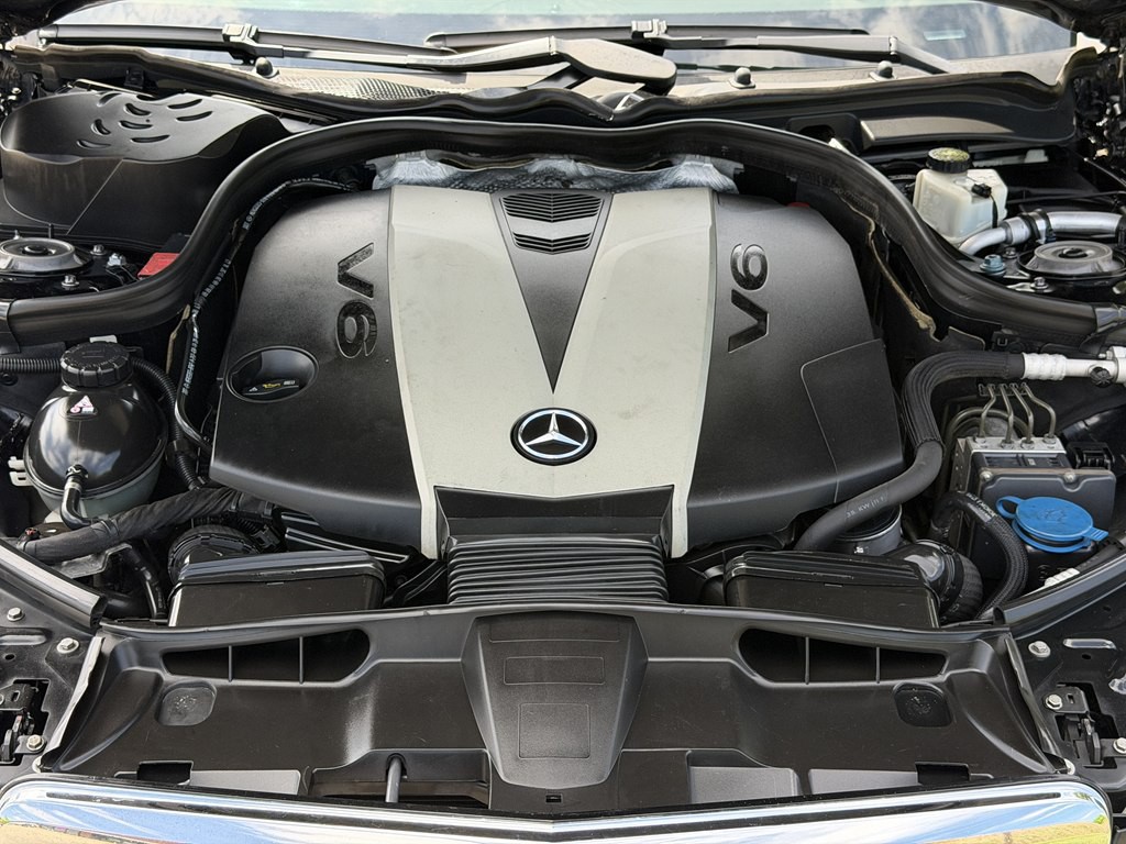 2012 Mercedes-Benz E-Class Image 18