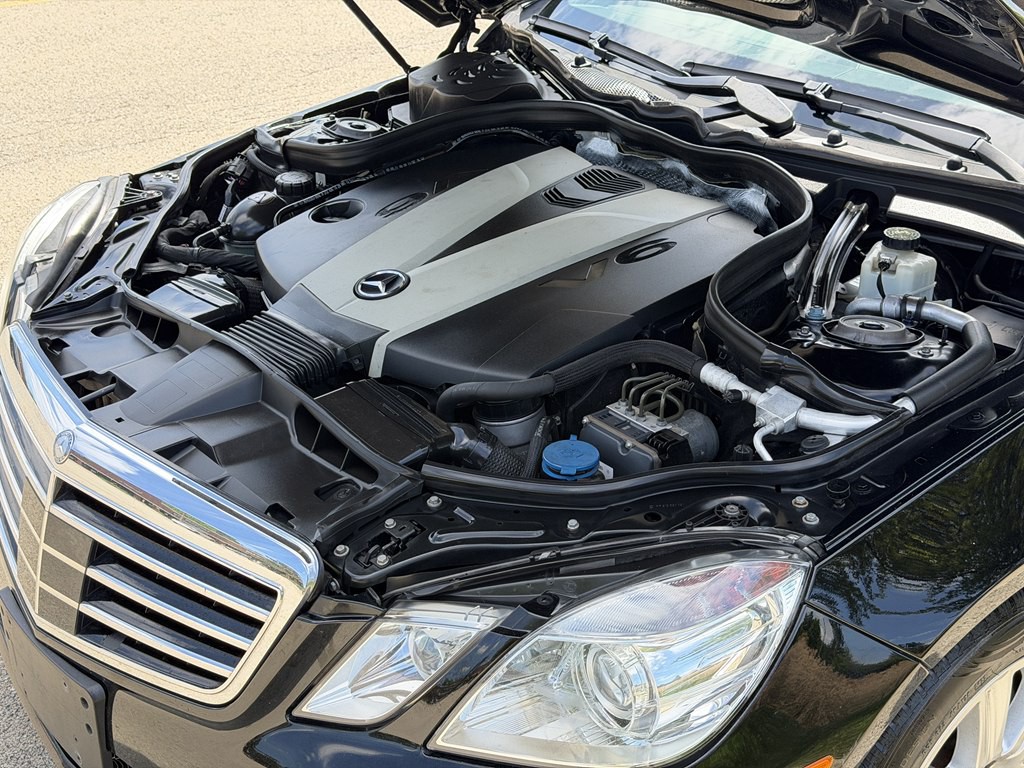 2012 Mercedes-Benz E-Class Image 19