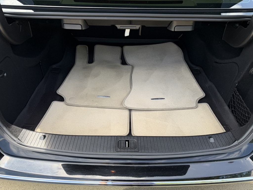 2012 Mercedes-Benz E-Class Image 20