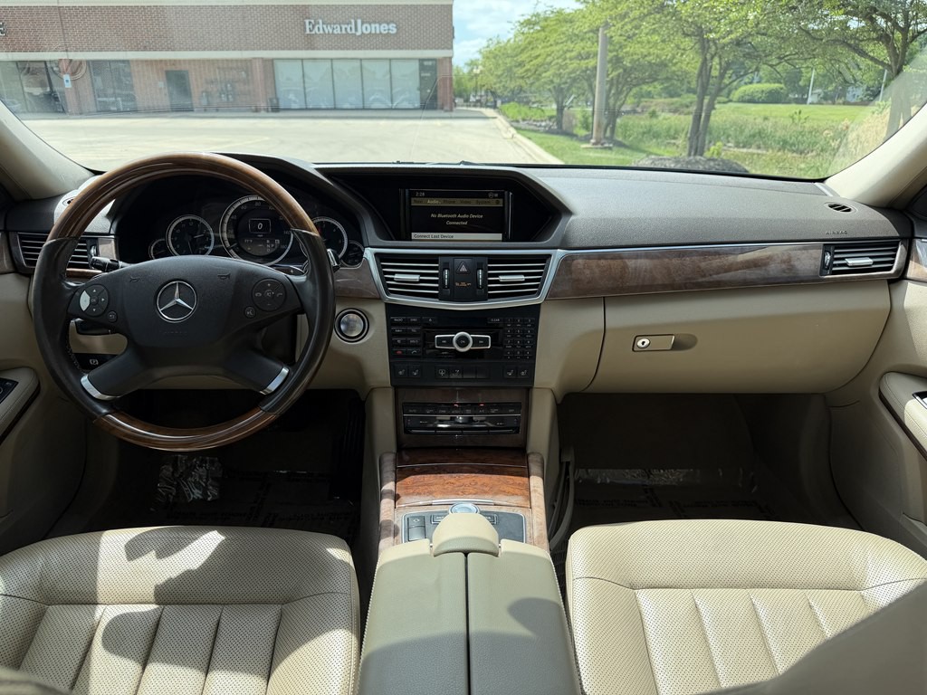 2012 Mercedes-Benz E-Class Image 21