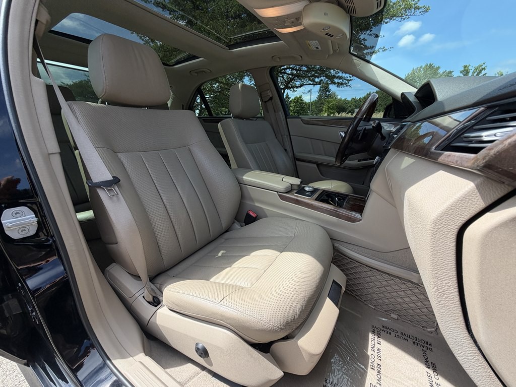 2012 Mercedes-Benz E-Class Image 40