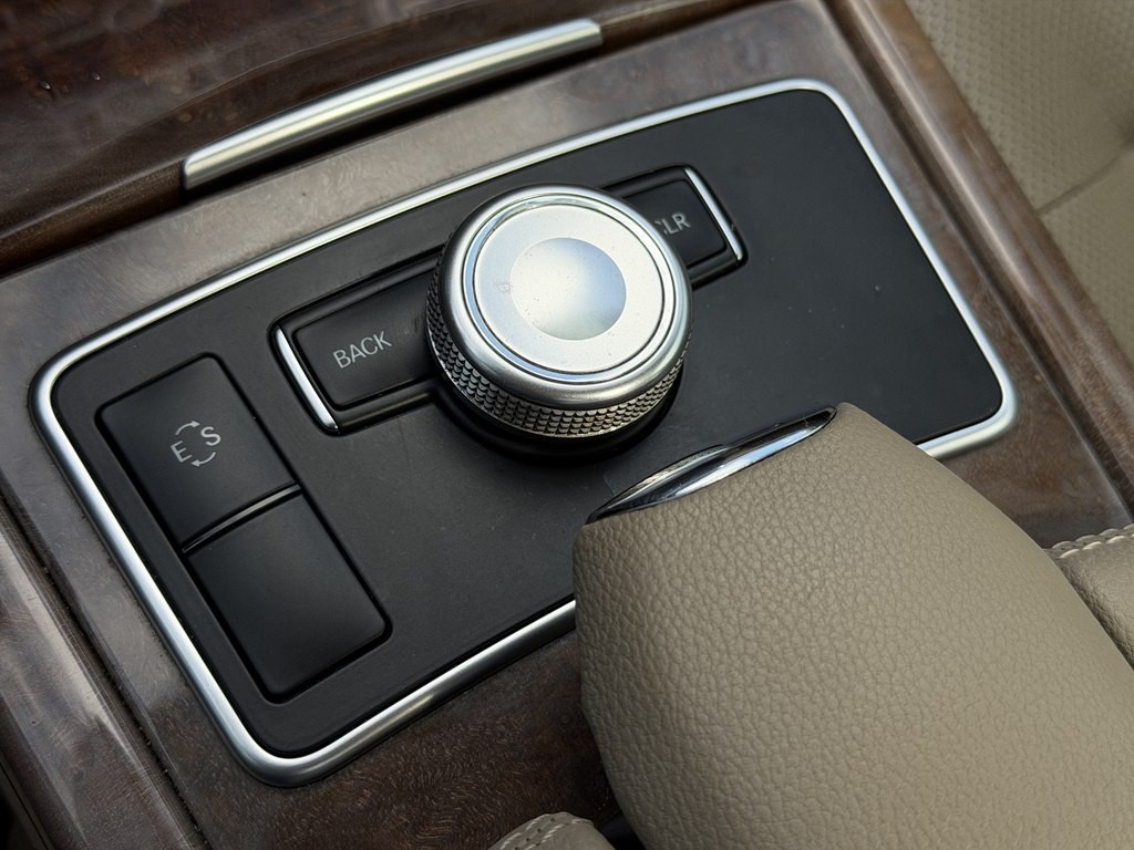 2012 Mercedes-Benz E-Class Image 50