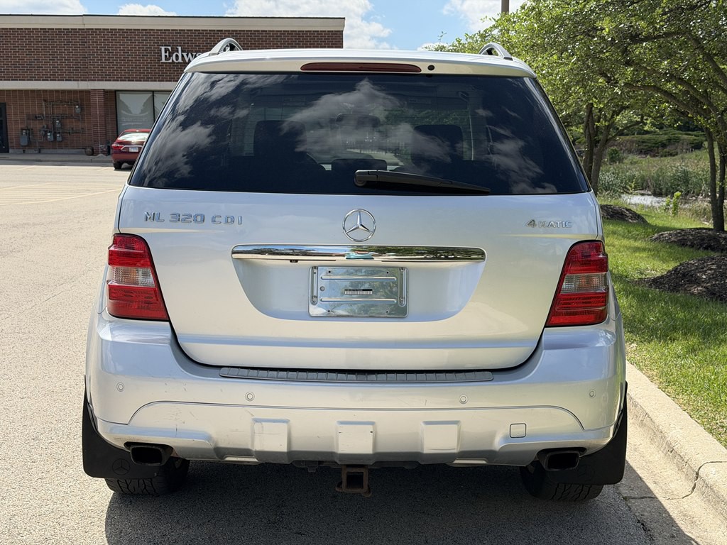 2007 Mercedes-Benz M-Class Image 8