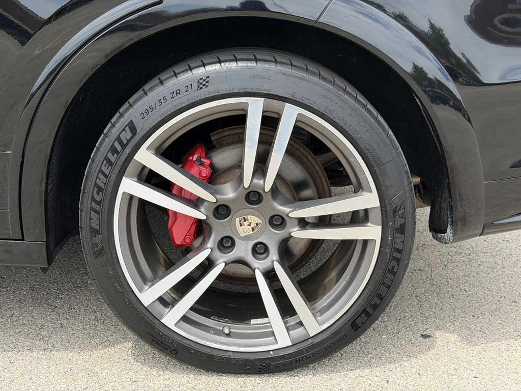 2013 Porsche Cayenne Image 17