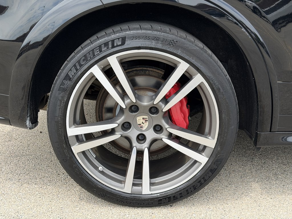 2013 Porsche Cayenne Image 18